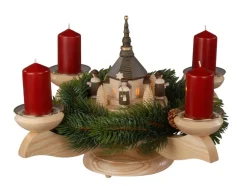 Albin Preißler Neuheiten*Adventsleuchter mit beleuchteter Seiffener Kirche und Tannenkranz, von