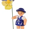 Figurenland Uhlig GmbH Blumenmädchen*Blumenmädchen Steffi mit blau-gelber Blume, 9 cm von