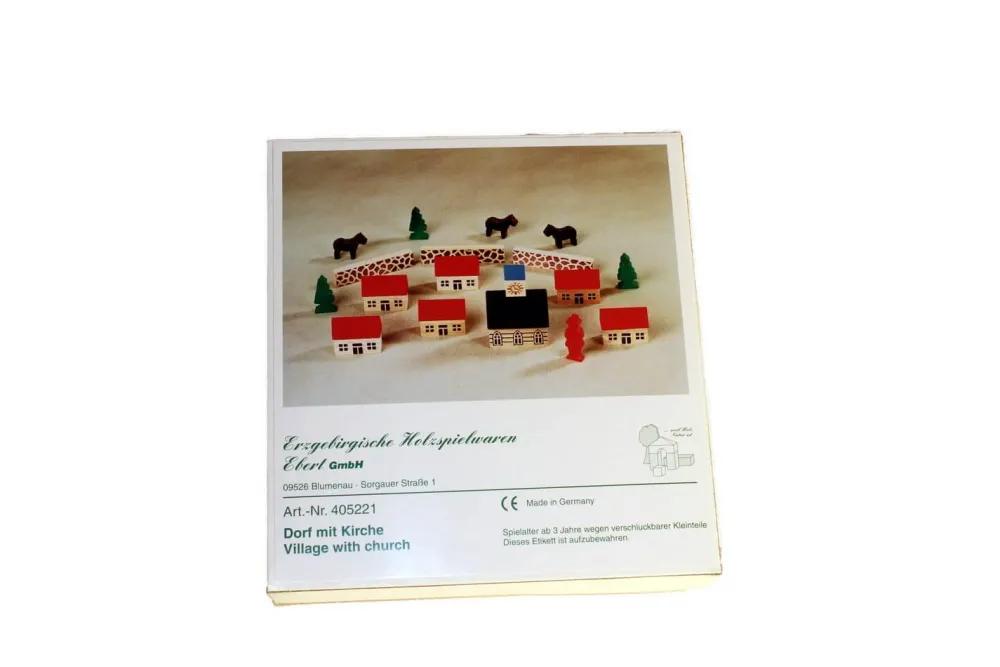 Holzspielwaren Ebert Neuheiten | Holzspielzeug*Dorf mit Kirche im Karton, , 15 cm von Ebert GmbH