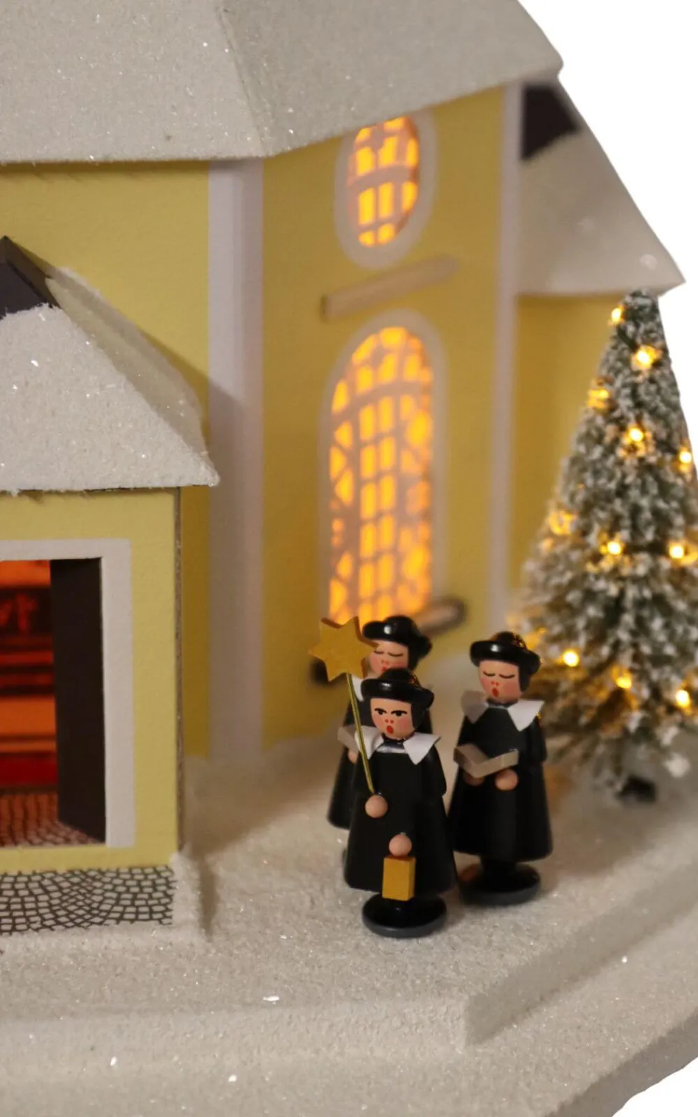 Birgit Uhlig Neuheiten | Lichterhaus*LED Lichterhaus Seiffener Kirche mit beleuchtetem Weihnachtsbaum, 43 cm von