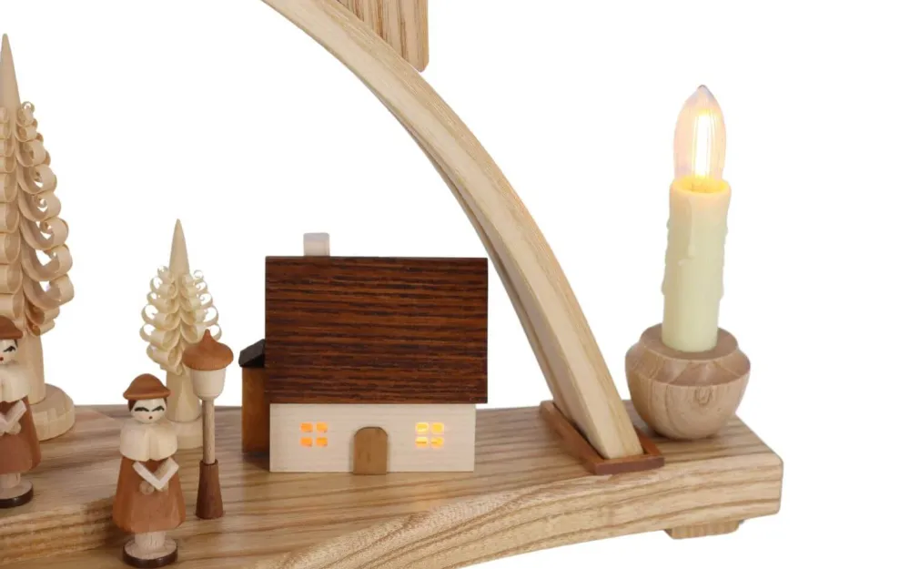 Knuth Neuber Schwibbogen*LED Schwibbogen Seiffener Kirche mit beleuchteten Häusern, 54 cm von