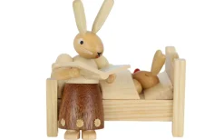 Müller Kleinkunst Neuheiten*Osterhase - Mutter erzählt Gute-Nacht-Geschichten, 10 cm, von