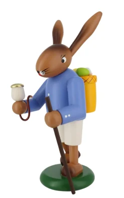 SEIFFENcom by Nestler GmbH Osterhasen*Osterhase mit Korb und Wanderstab, 18 cm, von SEIFFEN.COM