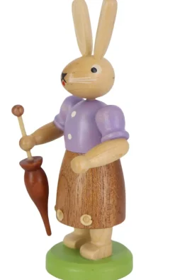 Müller Kleinkunst Osterhasen*Osterhase-Hasenfrau mit Schirm, , 11 cm von
