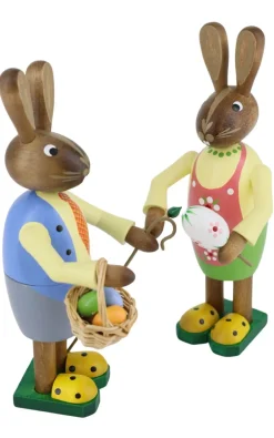 Figurenland Uhlig GmbH Osterhasen*Osterhasenpaar mit Korb und Pinsel von