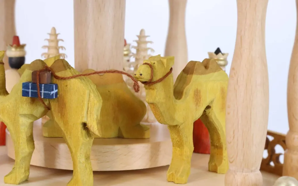 Richard Glässer GmbH Einzelstücke | Weihnachtspyramiden*Weihnachtspyramide für Teelichte Heilige Geschichte, 5 - stöckig, 74 cm von Richard Glässer