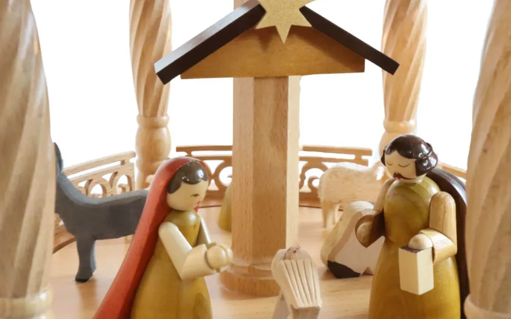 Richard Glässer GmbH Einzelstücke | Weihnachtspyramiden*Weihnachtspyramide mit Heiliger Geschichte, 5 - stöckig, elektrisch, 140 cm von Richard Glässer
