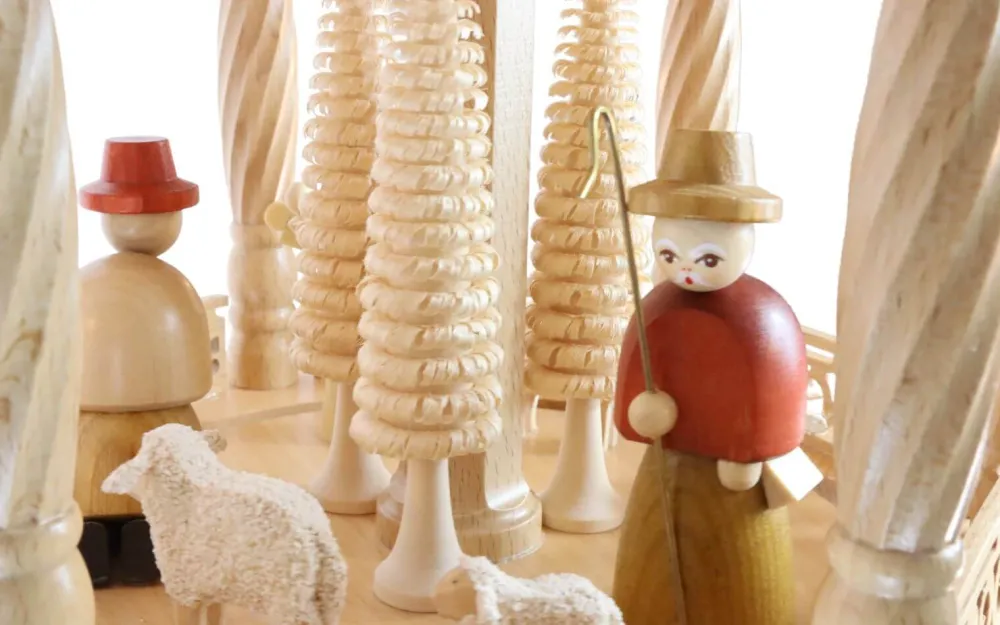 Richard Glässer GmbH Einzelstücke | Weihnachtspyramiden*Weihnachtspyramide mit Heiliger Geschichte, 6 - stöckig, elektrisch, 165 cm von Richard Glässer